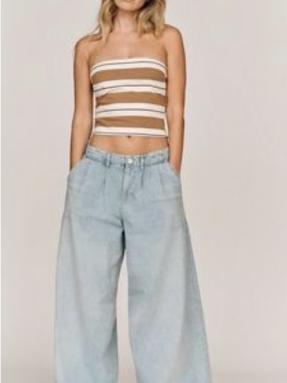 Pilcro Wide-Leg Light Wash Jeans in Light Blue size S